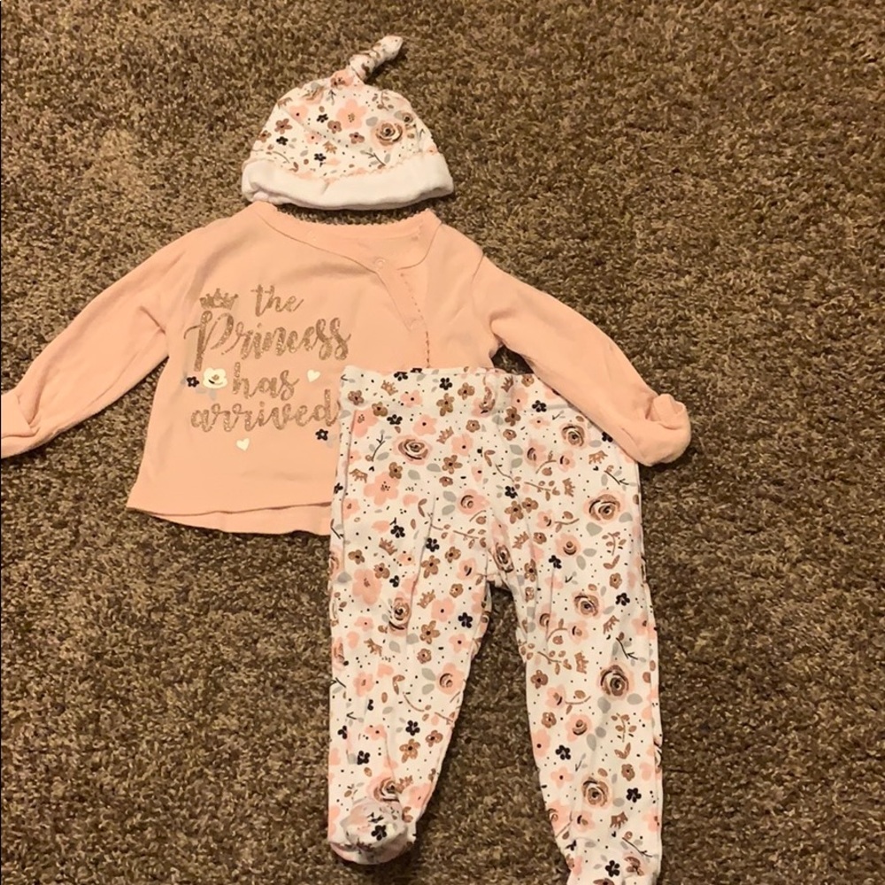 Baby take home outfit